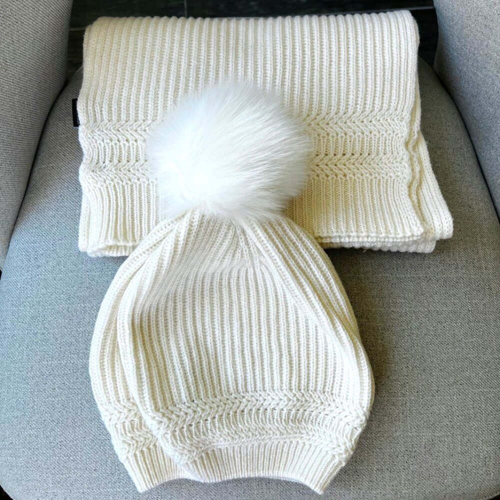 Armani Exchange Cream Knit Beanie and Scarf Set